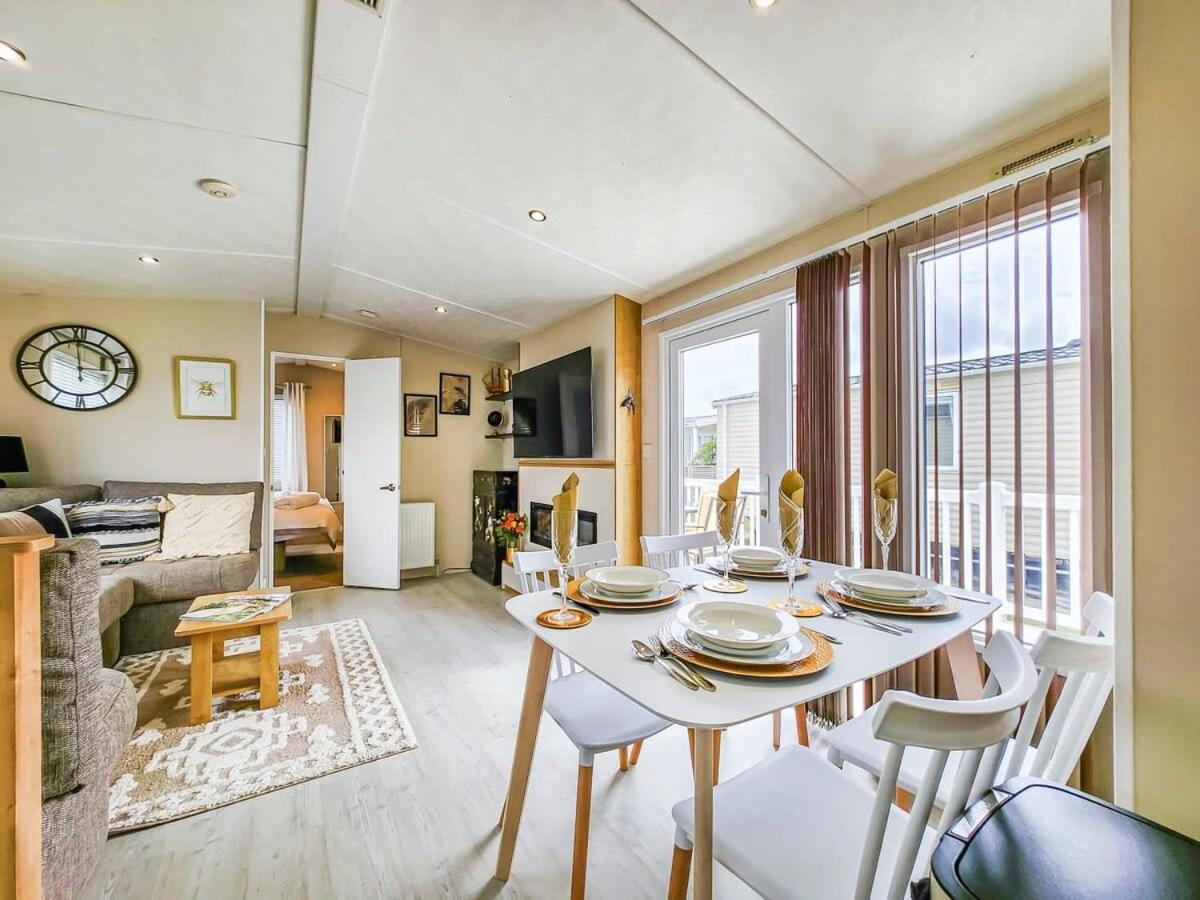 Escape To Paradise At Pevensey Bay Holiday Park 13 Woodland Walk Βίλα Εξωτερικό φωτογραφία