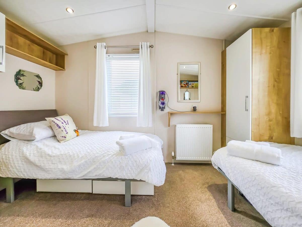 Escape To Paradise At Pevensey Bay Holiday Park 13 Woodland Walk Βίλα Εξωτερικό φωτογραφία