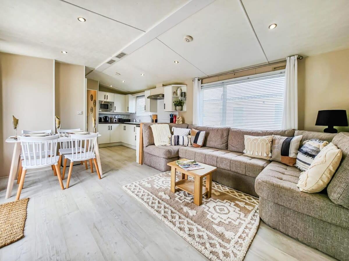 Escape To Paradise At Pevensey Bay Holiday Park 13 Woodland Walk Βίλα Εξωτερικό φωτογραφία
