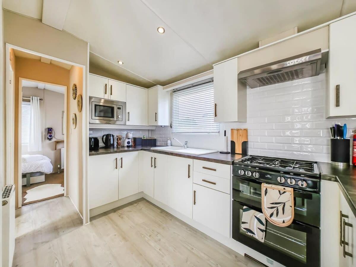 Escape To Paradise At Pevensey Bay Holiday Park 13 Woodland Walk Βίλα Εξωτερικό φωτογραφία